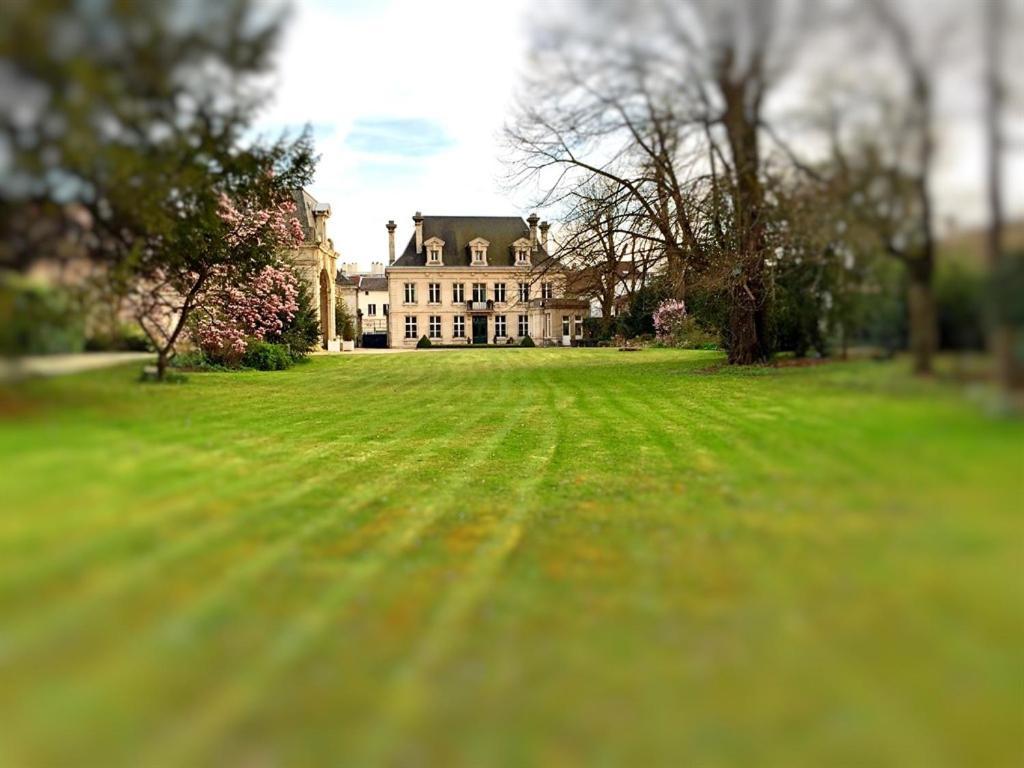 La Maison Dans Le Parc Acomodação com café da manhã Saint-Dizier Exterior foto