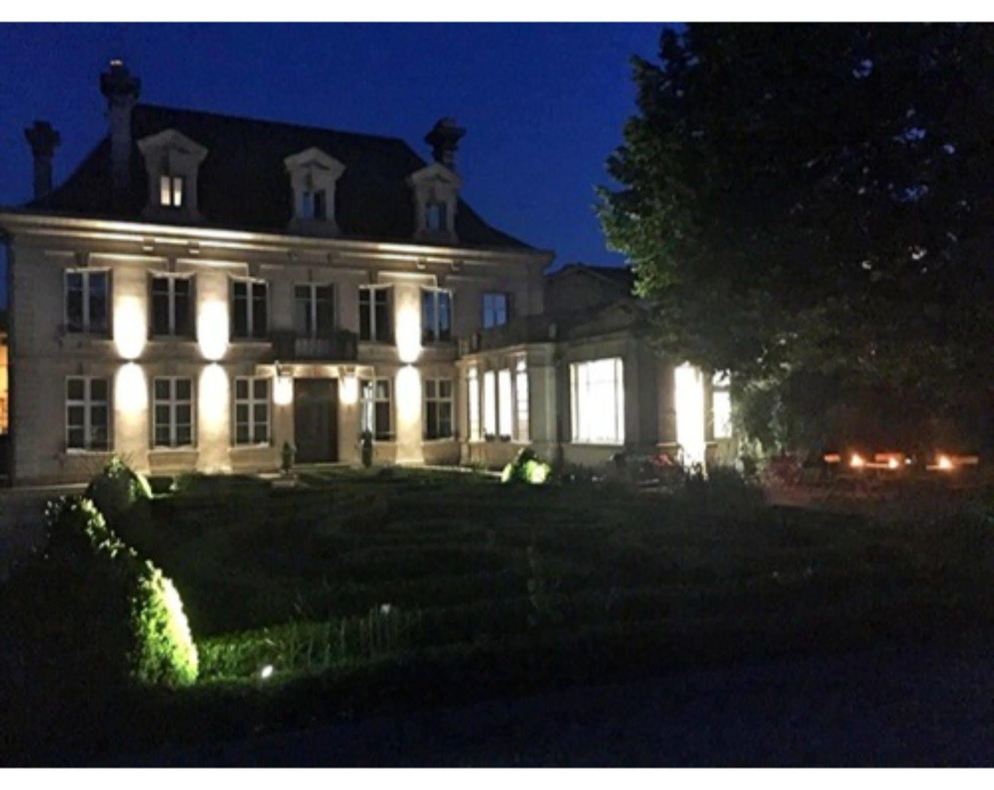 La Maison Dans Le Parc Acomodação com café da manhã Saint-Dizier Exterior foto